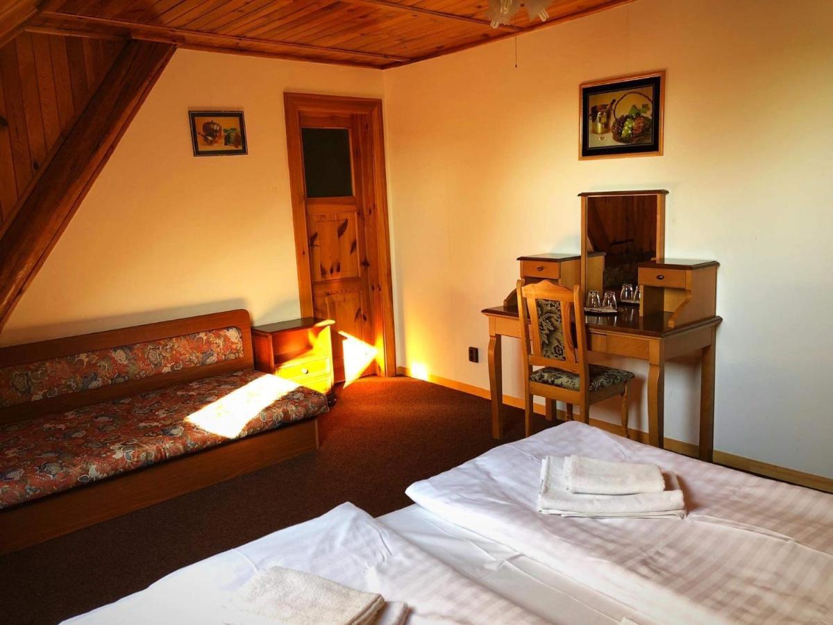 Hostinec Selsky Dvur Zbiroh Bagian luar foto