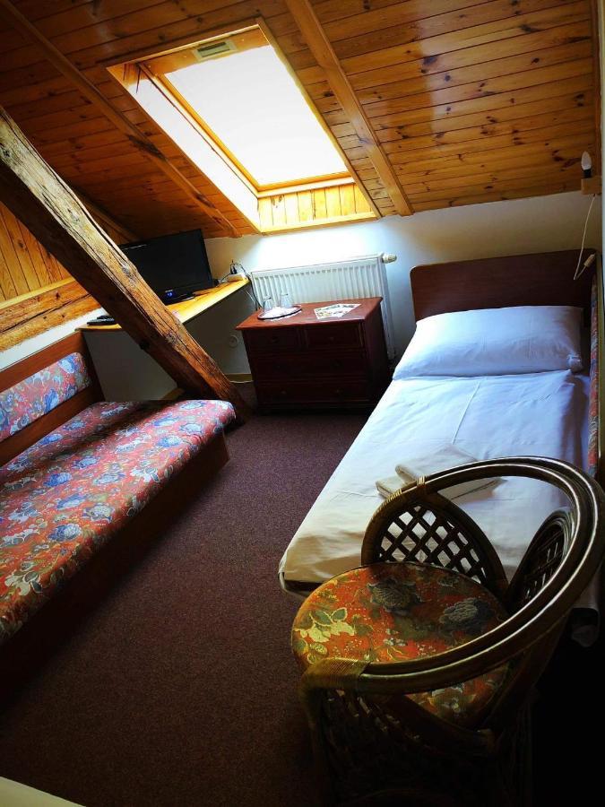 Hostinec Selsky Dvur Zbiroh Bagian luar foto