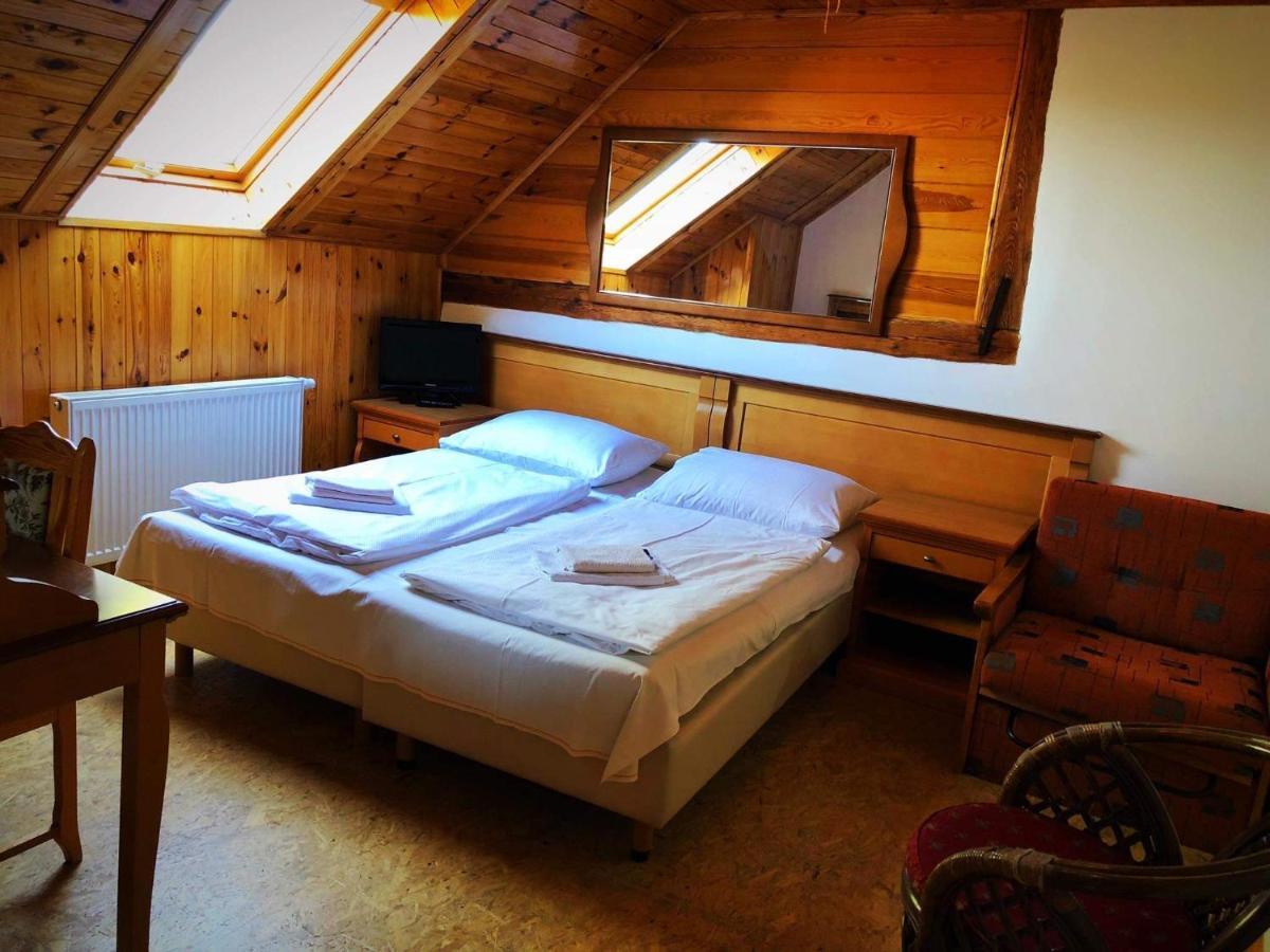 Hostinec Selsky Dvur Zbiroh Bagian luar foto